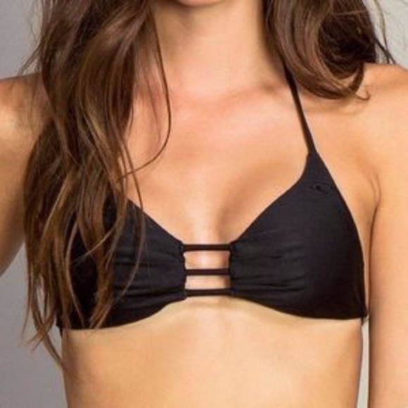 PacSun Other - O'Neill Solid Triangle Bikini Top